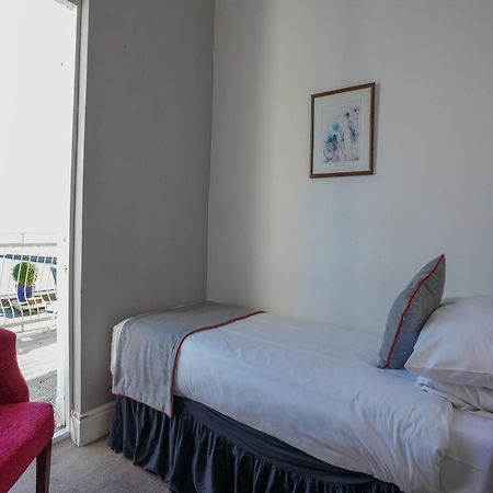 Oyo Shanklin Beach Hotel Екстер'єр фото