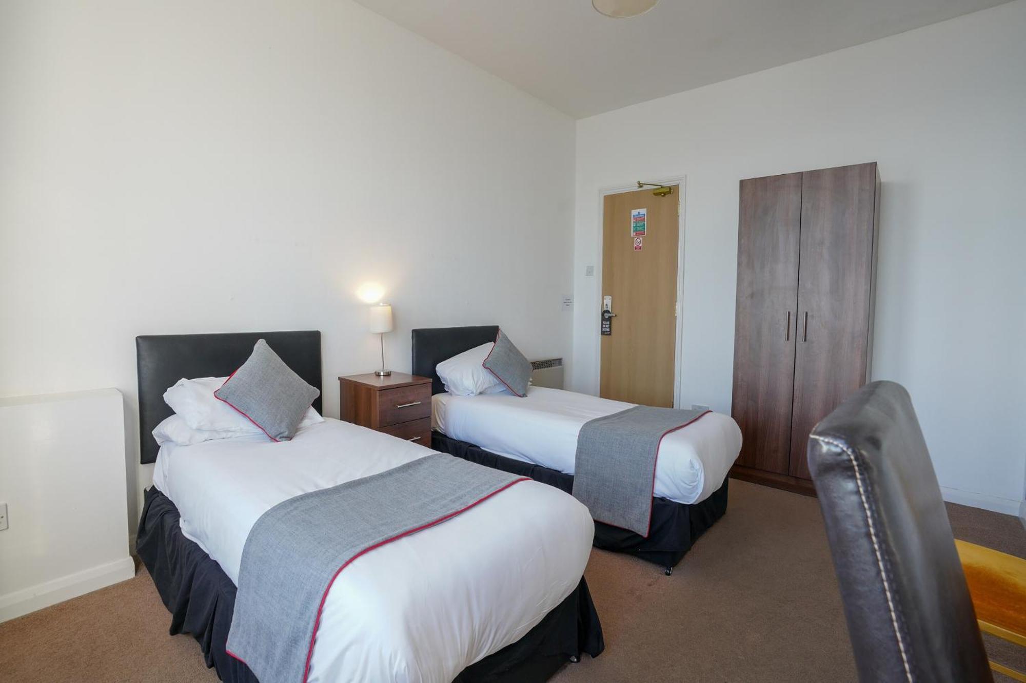 Oyo Shanklin Beach Hotel Екстер'єр фото