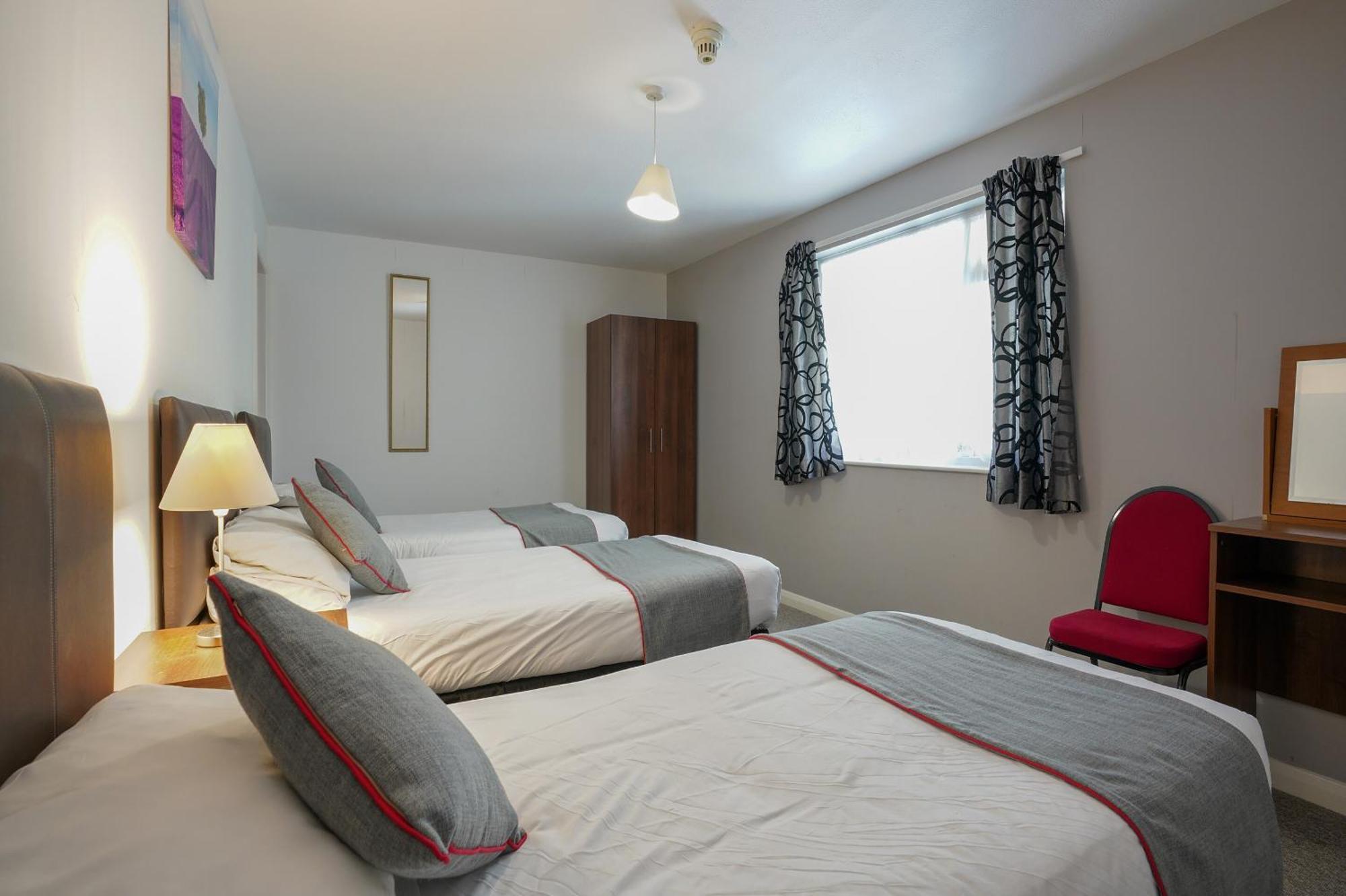Oyo Shanklin Beach Hotel Екстер'єр фото