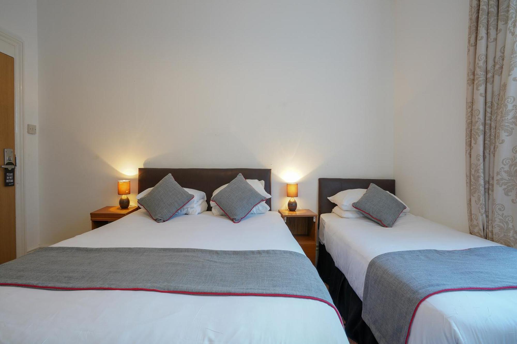 Oyo Shanklin Beach Hotel Екстер'єр фото